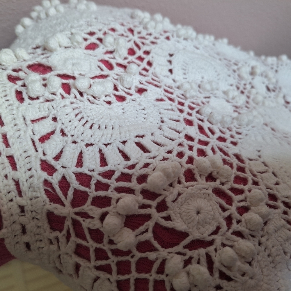 White Lace Popcorn Crochet Vest Women's - Picture 7 of 12